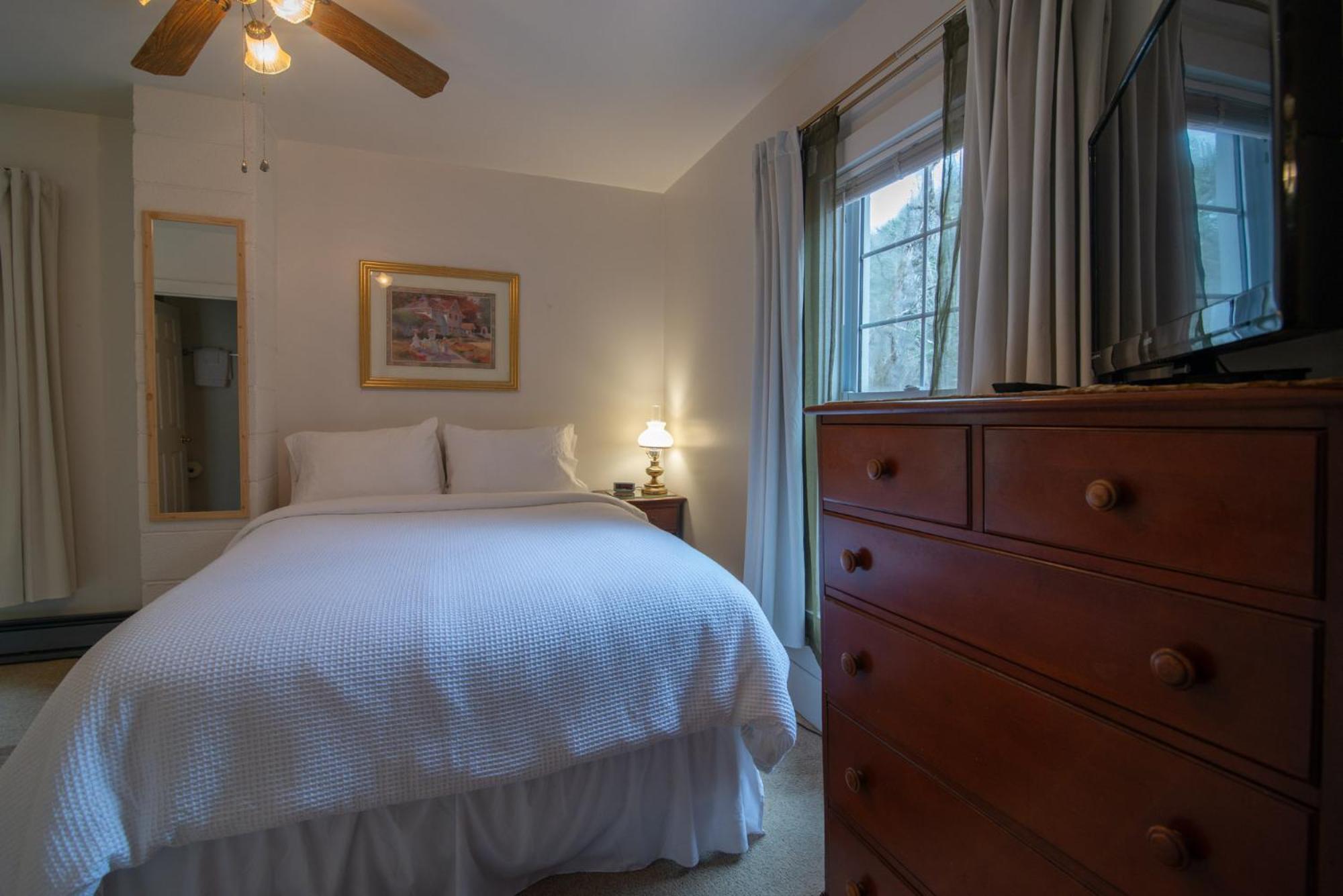 Moore House Inn & Cabins Marlinton Pokoj fotografie